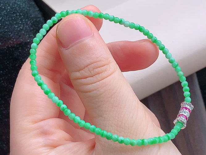 ️ 飘绿手串，度高，尺寸取一2.7mm，包A附证书