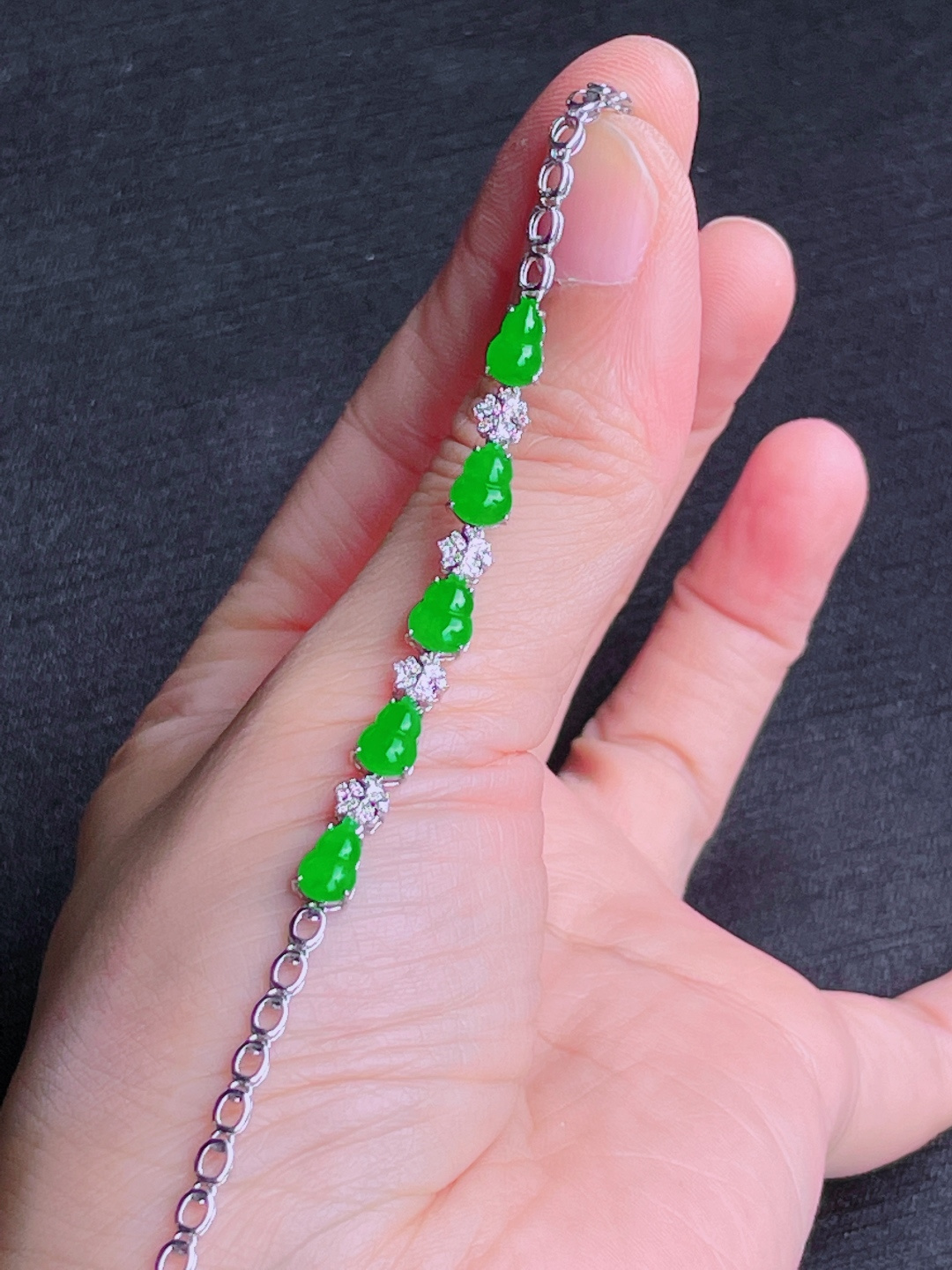 ️绿葫芦手链，晶莹剔透，新颖时尚，7-5.5-3