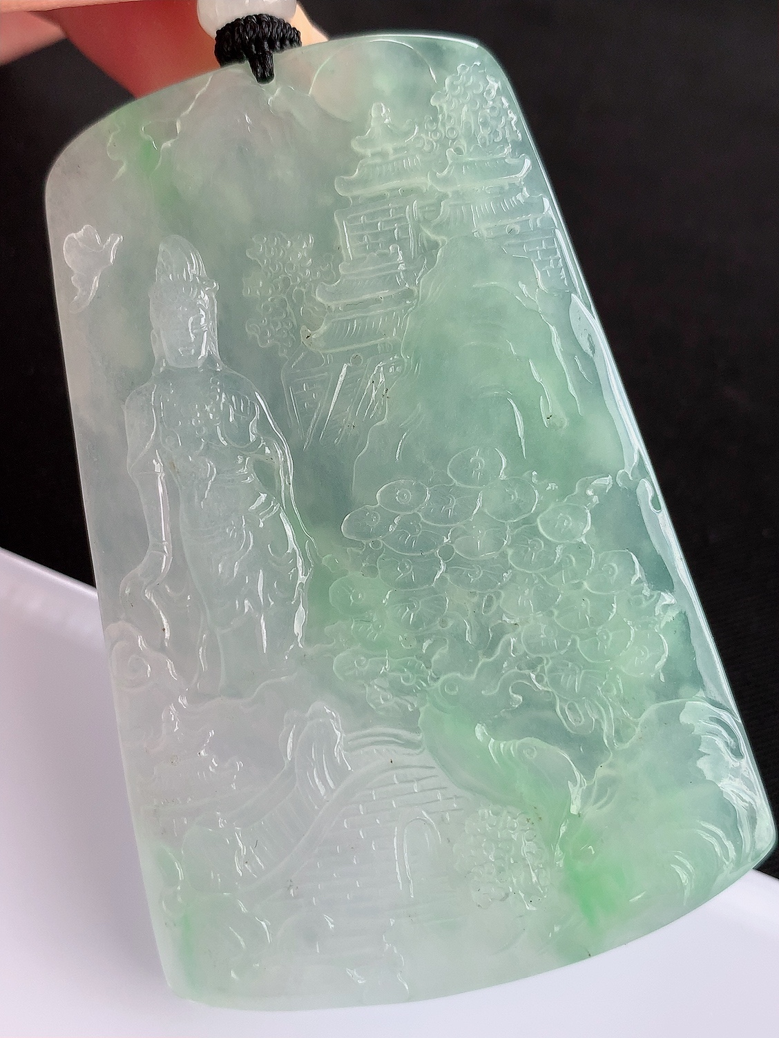 ️️ 冰飘绿山水观音挂件 翠色明媚，底子水润细腻，佩戴精致气质，63.3-40.9-5.6