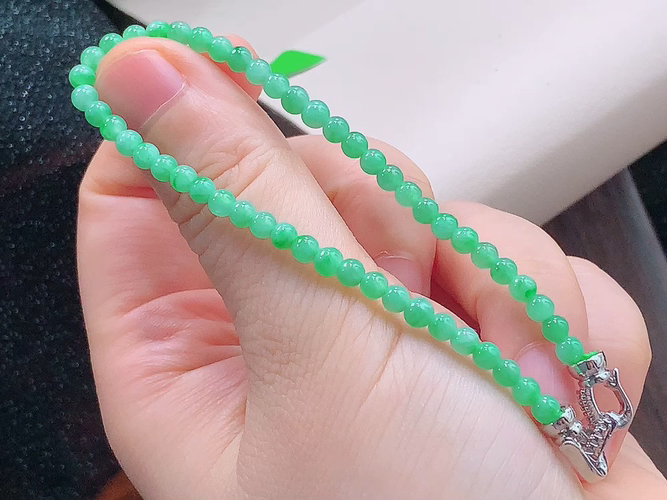 飘绿手串，度高，尺寸取一3.7mm，包A附证书