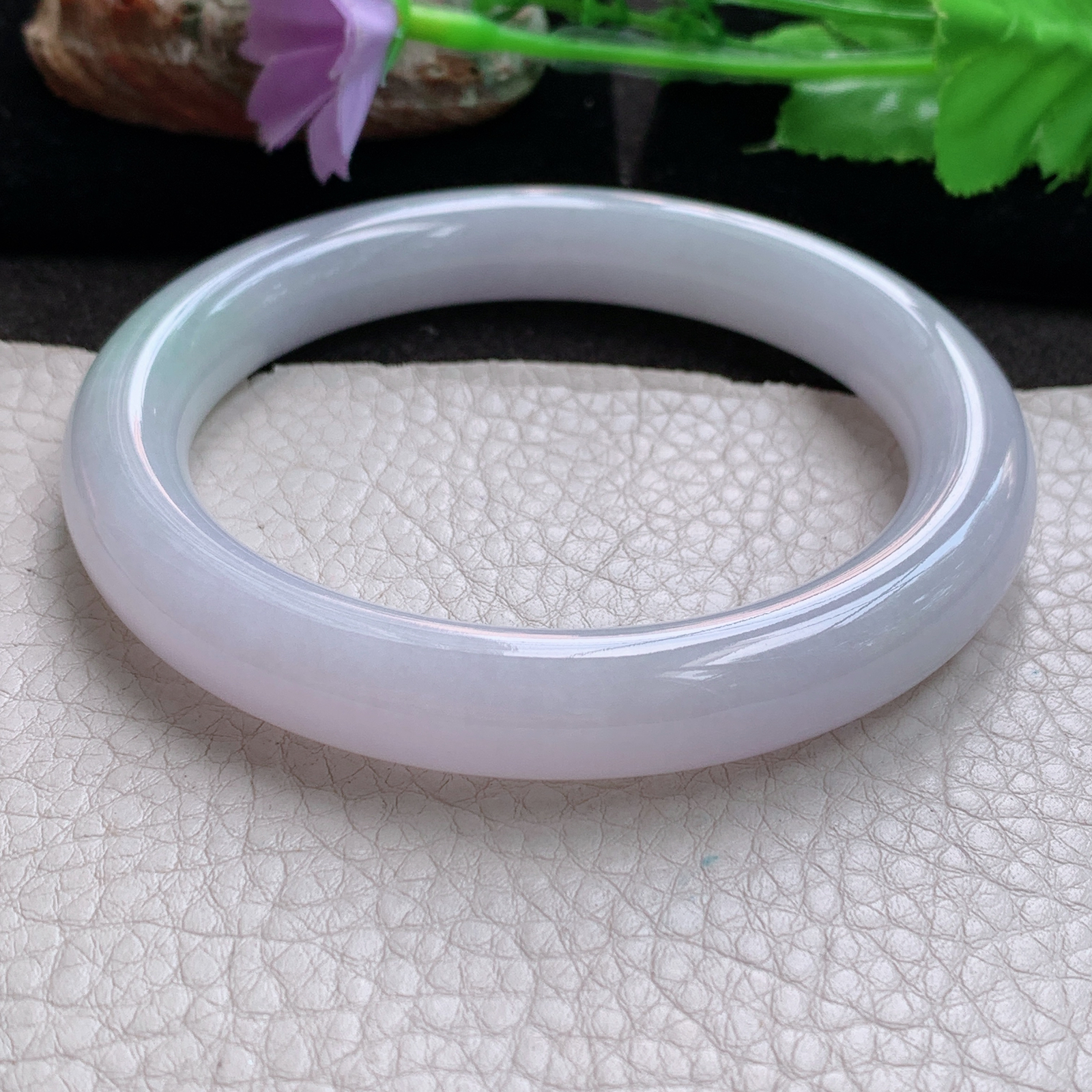 js大圈口63.5*11.5*11美人镯 缅甸翡翠a货玉手镯冰春带彩圆条玉手环