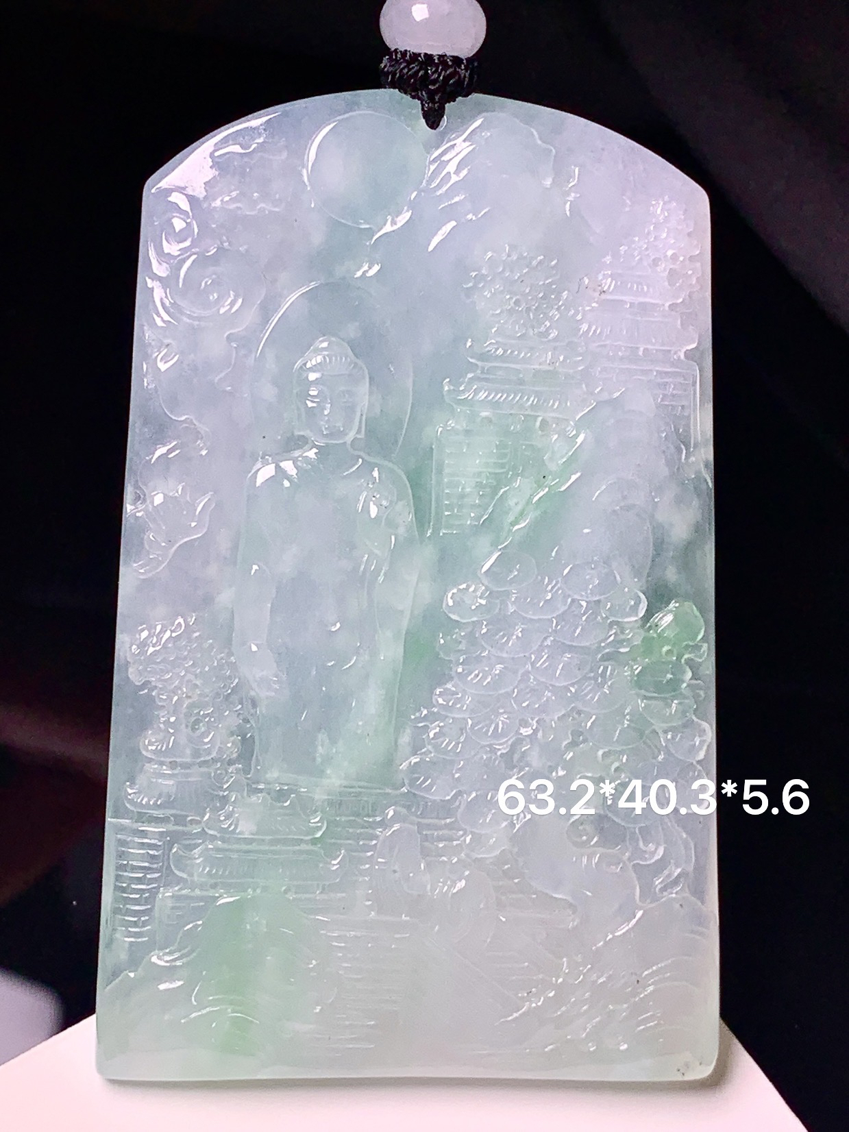 冰飘绿观音菩萨吊坠 玉质细腻 色泽艳丽清新 整体尺寸63.2*40.3*5.6 L1