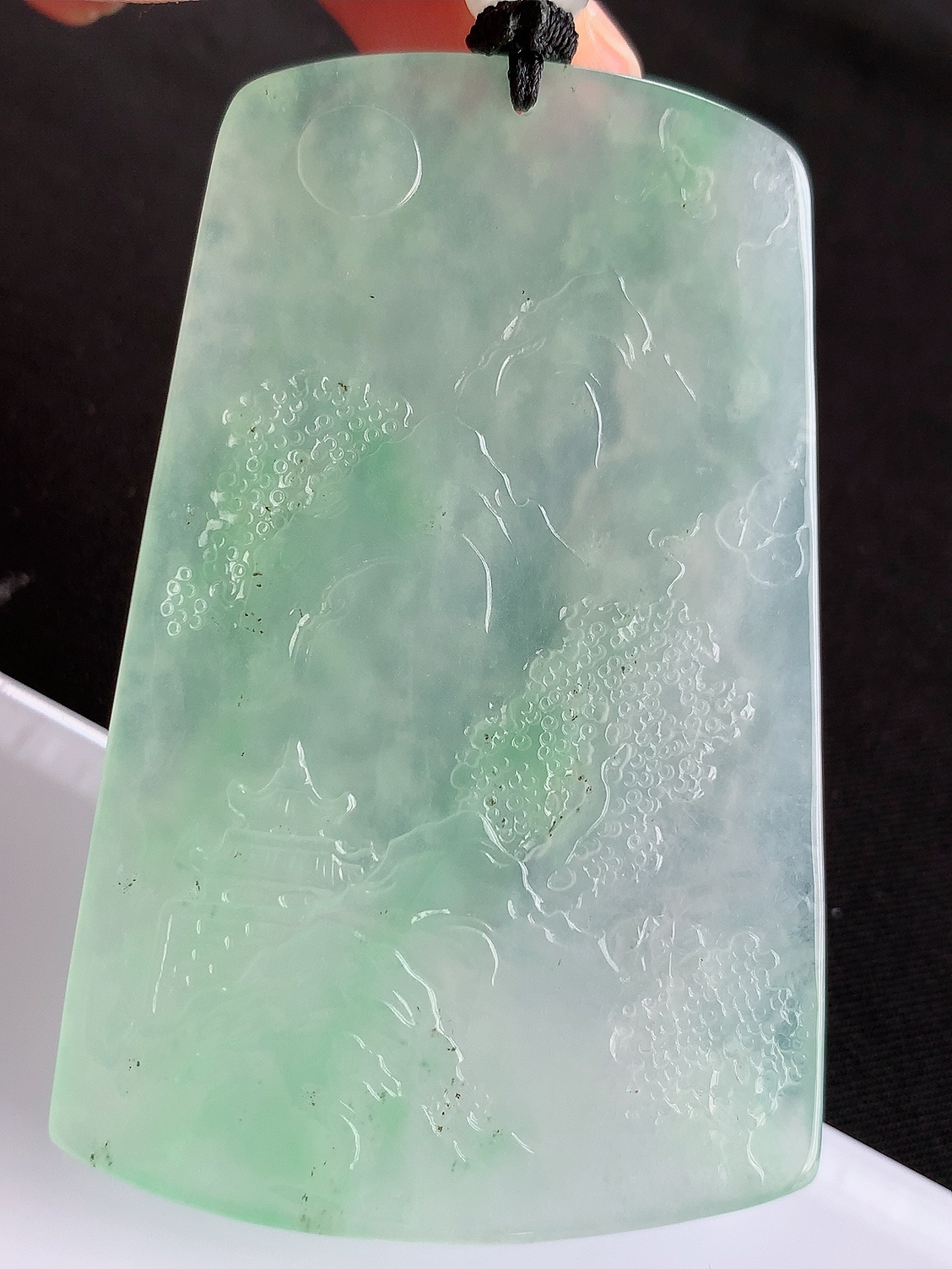 ️️ 冰飘绿山水观音挂件 翠色明媚，底子水润细腻，佩戴精致气质，63.3-40.9-5.6