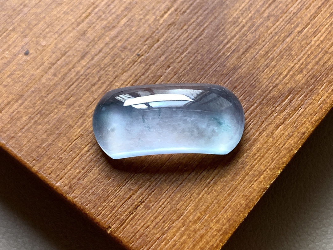 ️ 玻璃种马鞍 种老，底子水润冰透，光感十足，尺寸19.3*9*4