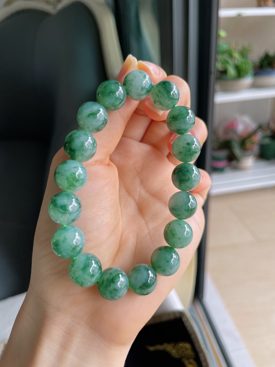 缅甸天然翡翠A货，冰飘花手串，尺寸：12mm。【编3586】