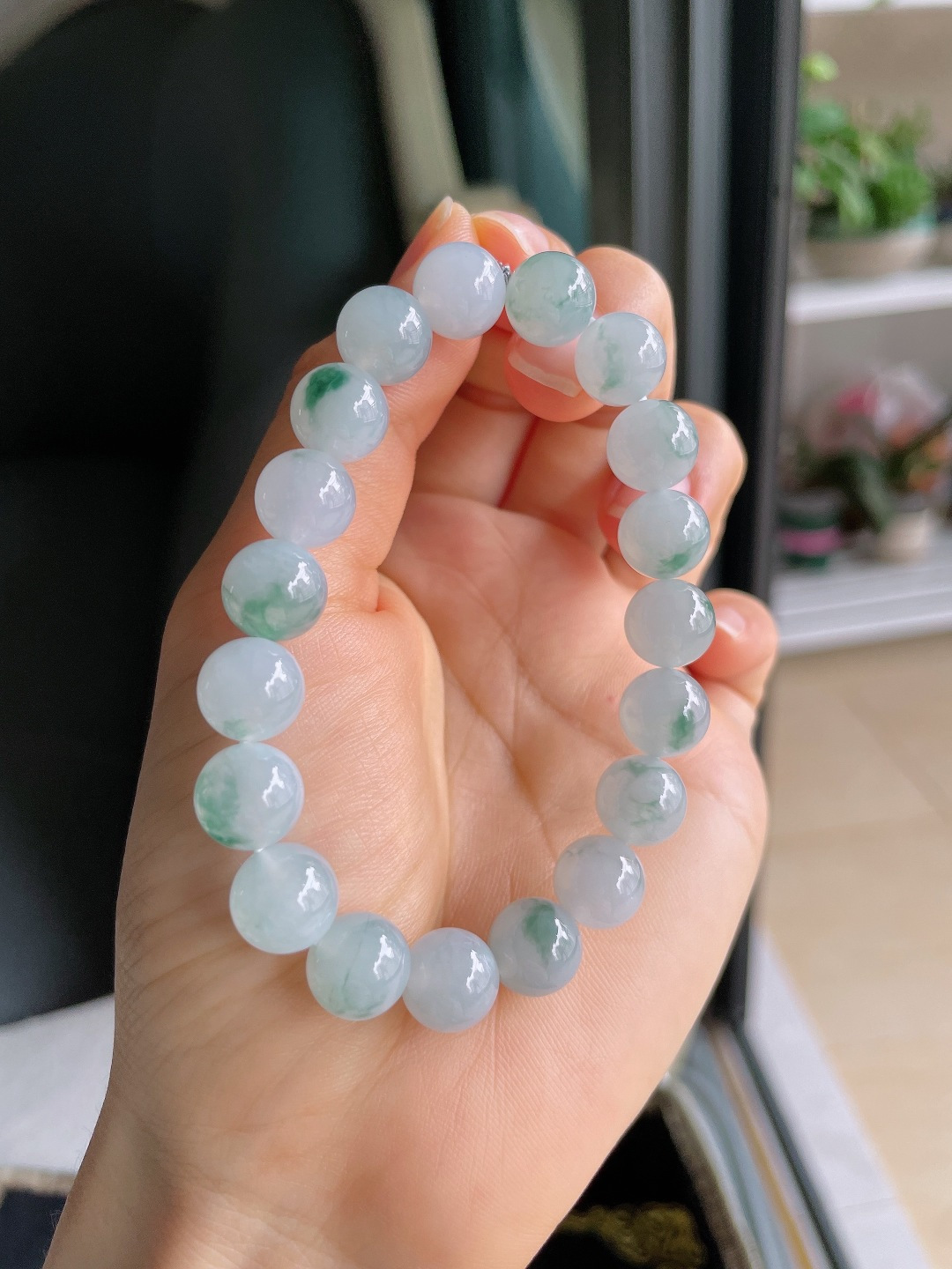 ️缅甸天然翡翠A货，冰飘花手串，尺寸：10mm。【编4186】