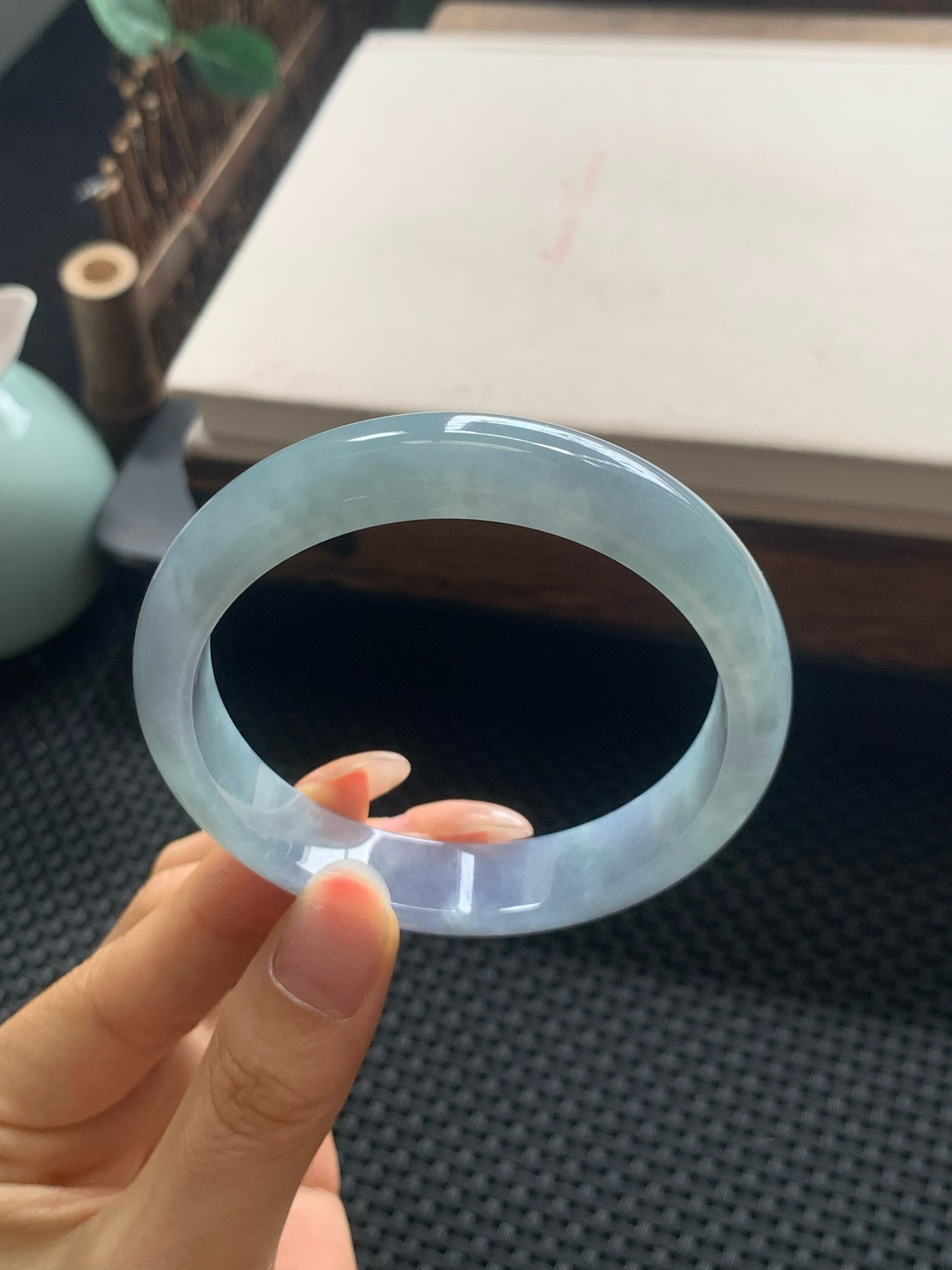 58.6圈口蓝紫正圈手镯