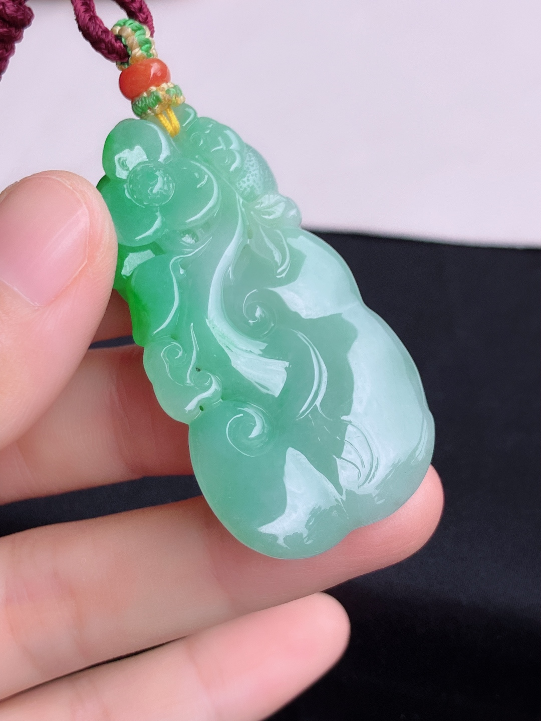 翠绿如意，色美清爽，尺寸53.6/28.6/11/自然光实拍