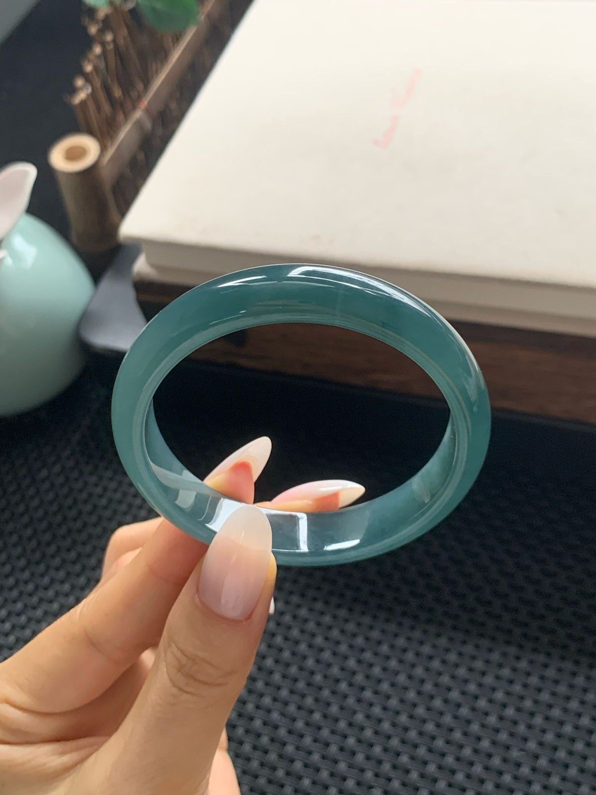 53.6圈口老蓝水正圈手镯