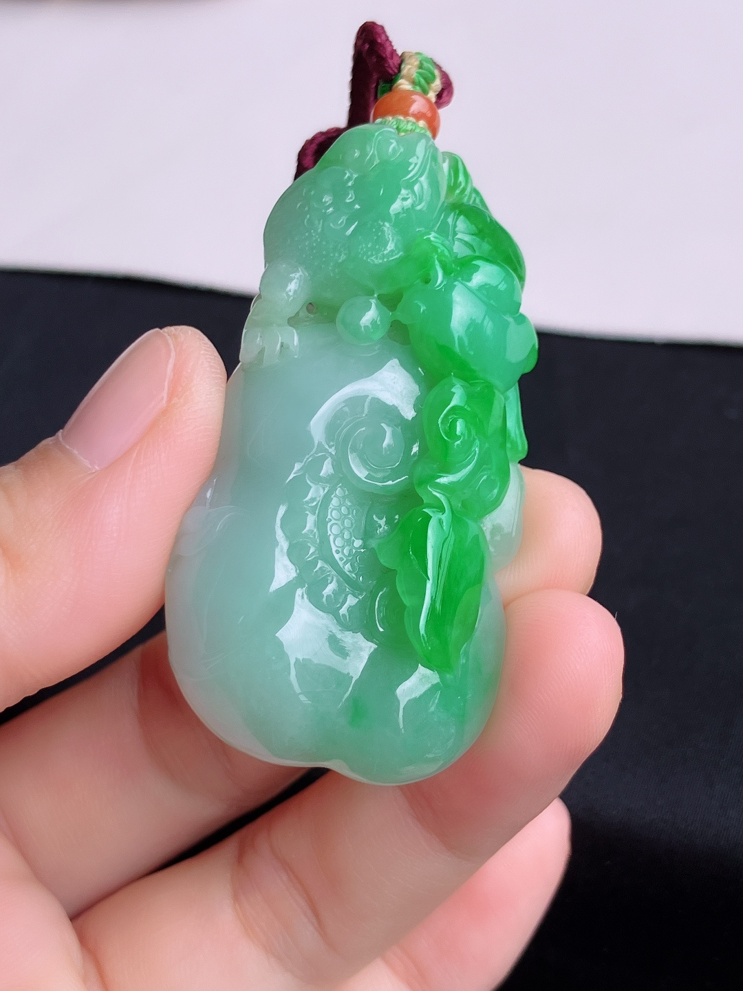 翠绿如意，色美清爽，尺寸53.6/28.6/11/自然光实拍