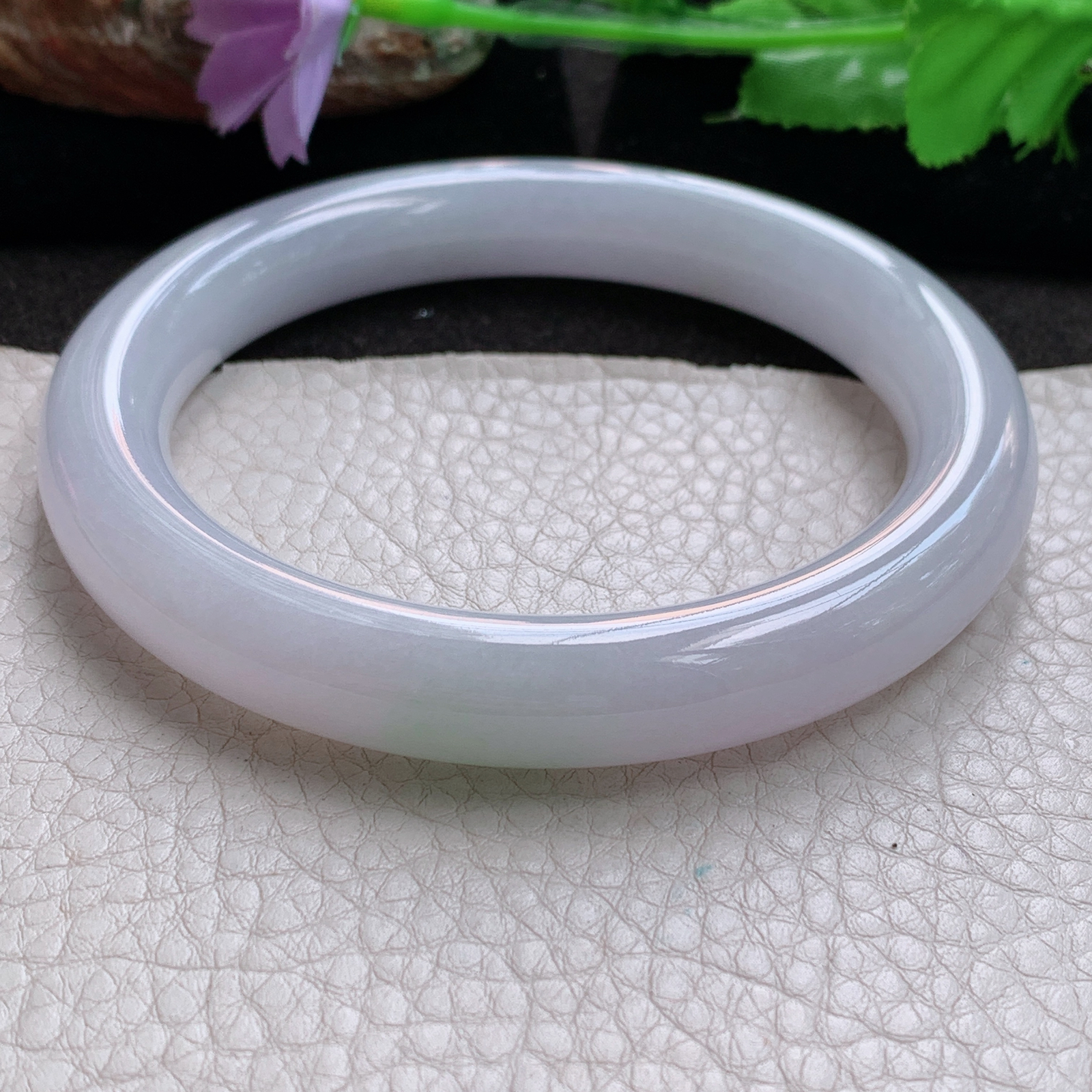 js大圈口63.5*11.5*11美人镯 缅甸翡翠a货玉手镯冰春带彩圆条玉手环