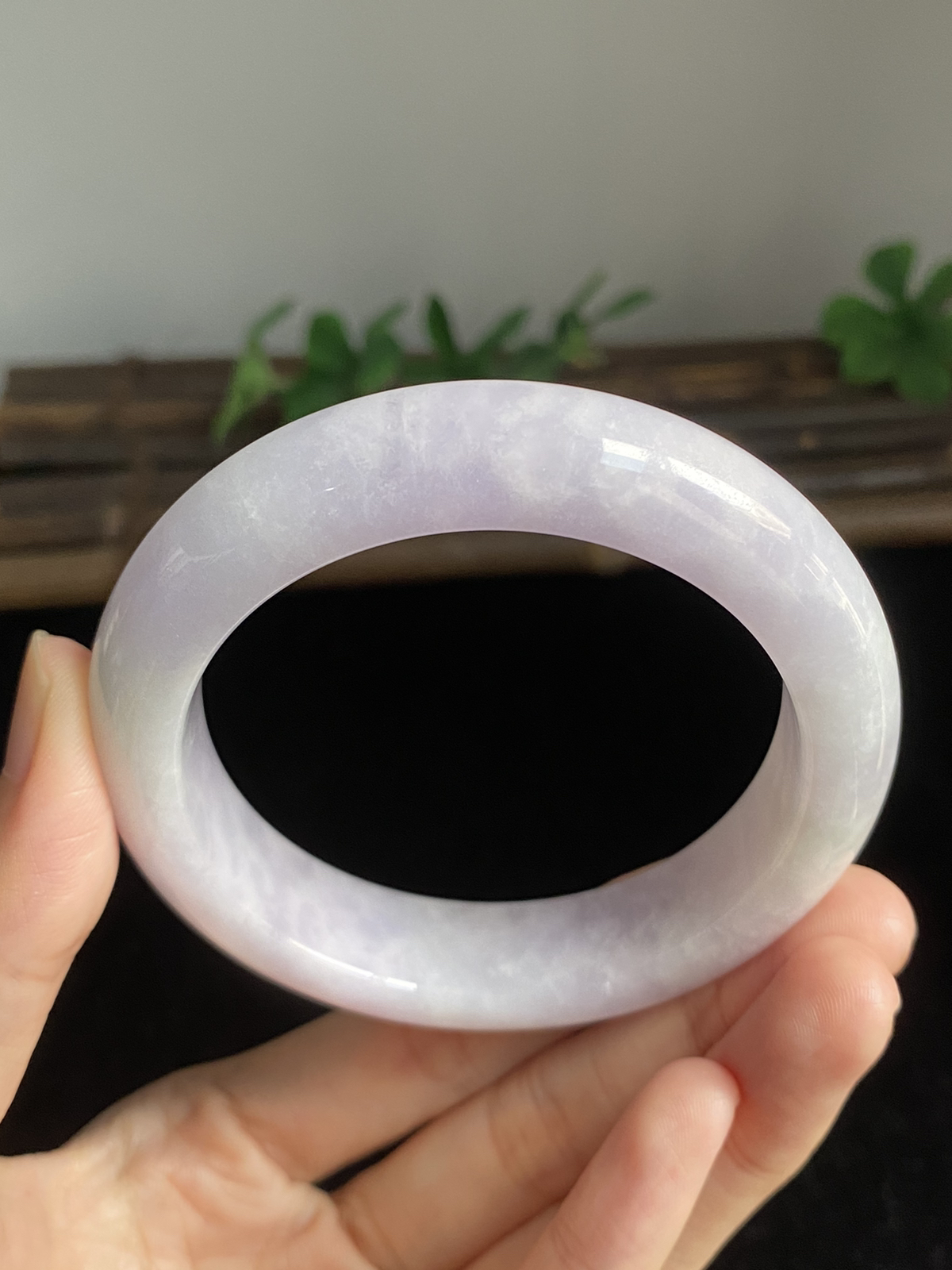 正圈57圈口，翡翠淡紫色手镯
