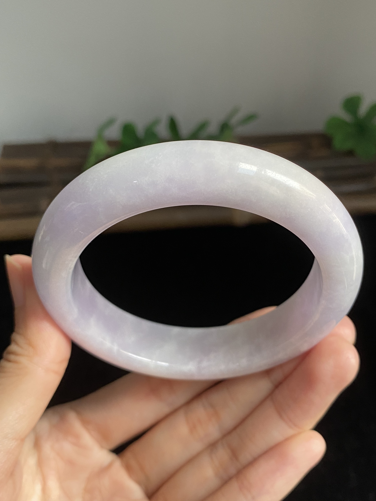 正圈57圈口，翡翠淡紫色手镯