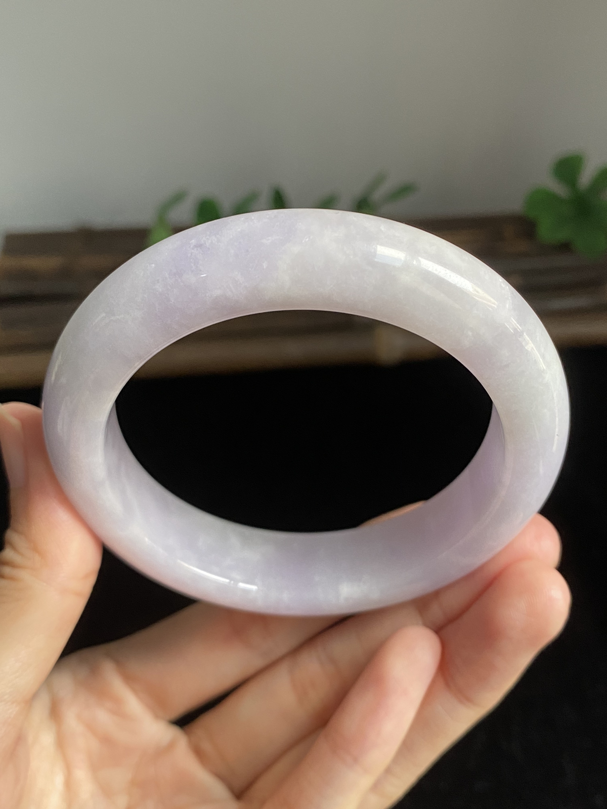 正圈57圈口，翡翠淡紫色手镯