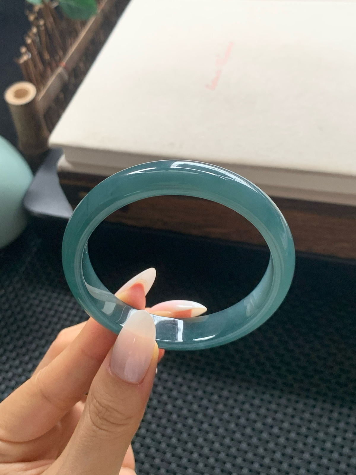 53.6圈口老蓝水正圈手镯