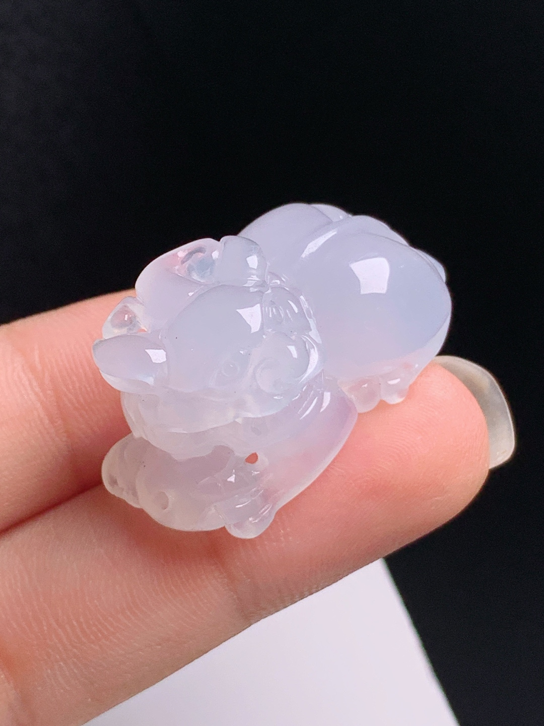 冰种瑞兽貔貅，胶感十足通透起光，雕工立体精致
