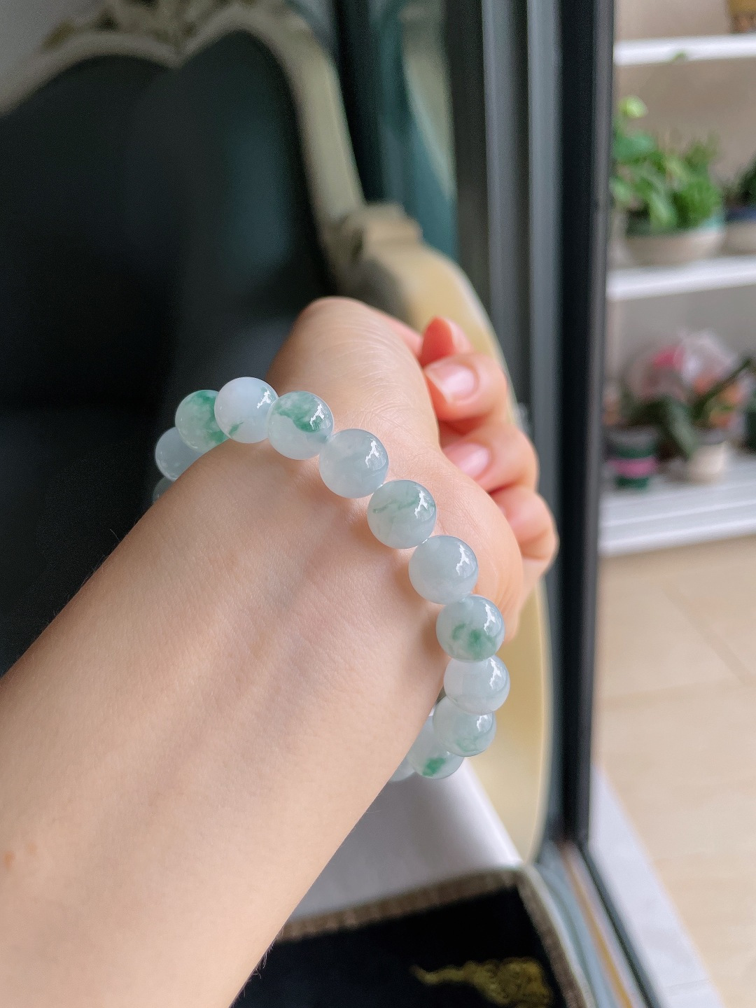 ️缅甸天然翡翠A货，冰飘花手串，尺寸：10mm。【编4186】