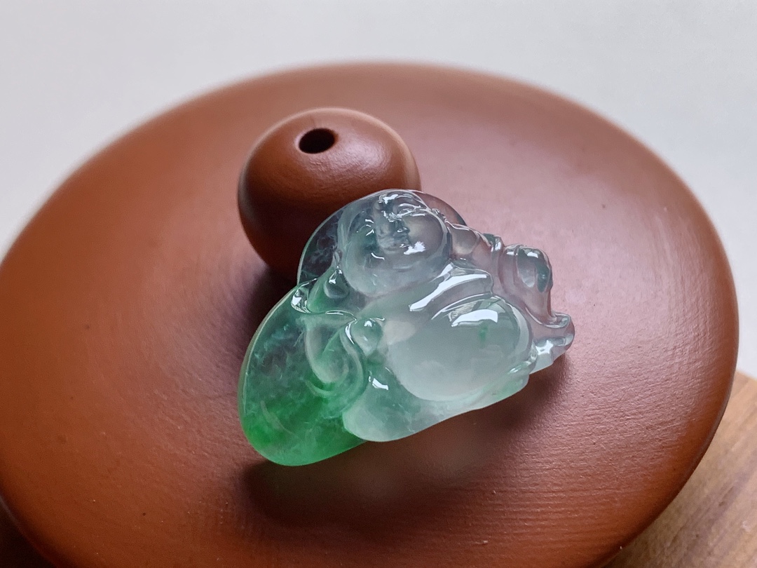 ️ 冰种阳绿布袋佛 飘色青翠漂亮，底子水润，厚实讨喜，品相，尺寸14.3*22.8*8.2