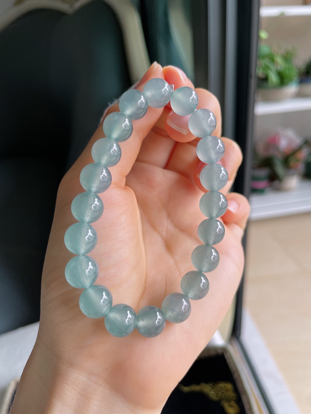 天然翡翠A货，冰种天空蓝手串，尺寸：9.8mm。【编3455】