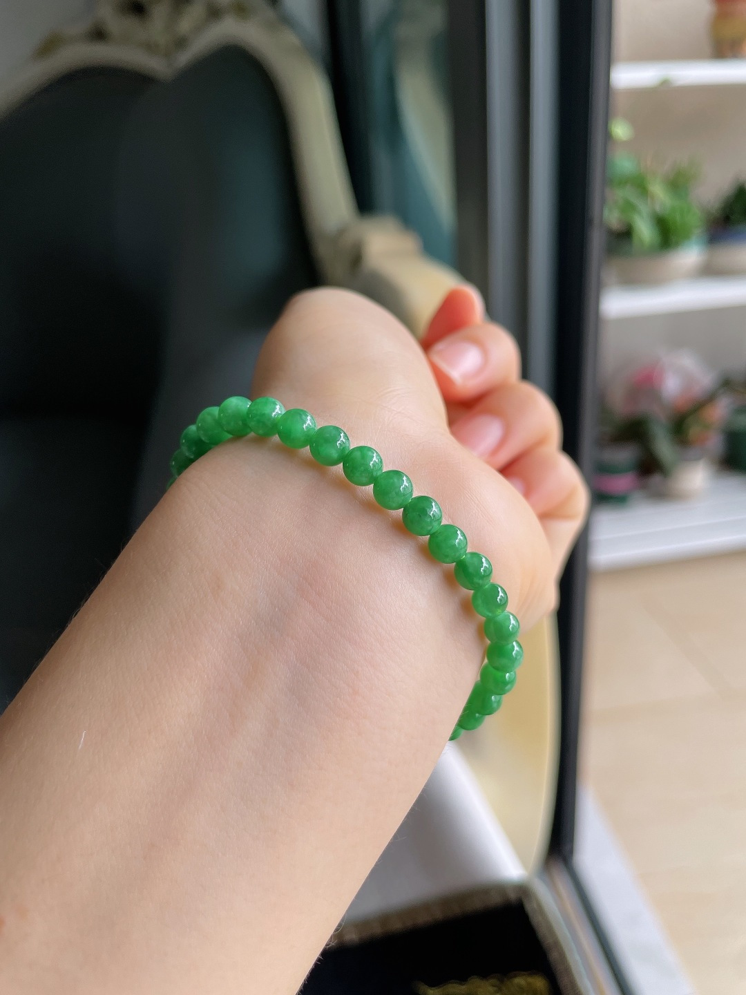 ️，天然翡翠A货，满绿手串，尺寸：5.5mm。【编2651】