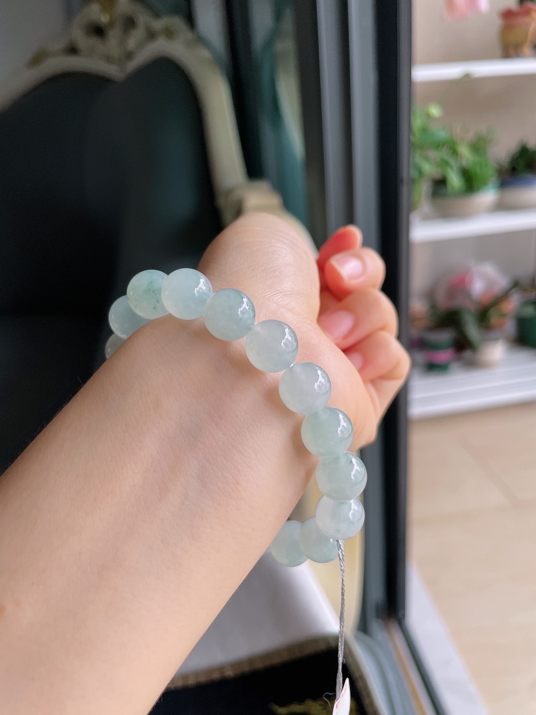 天然翡翠A货，冰飘花手串，尺寸：11mm。【编4065】