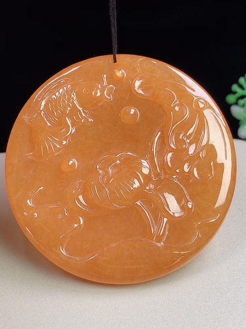 红翡游鱼戏莲，无裂，尺寸55.3-5.7mm，Q16hwa