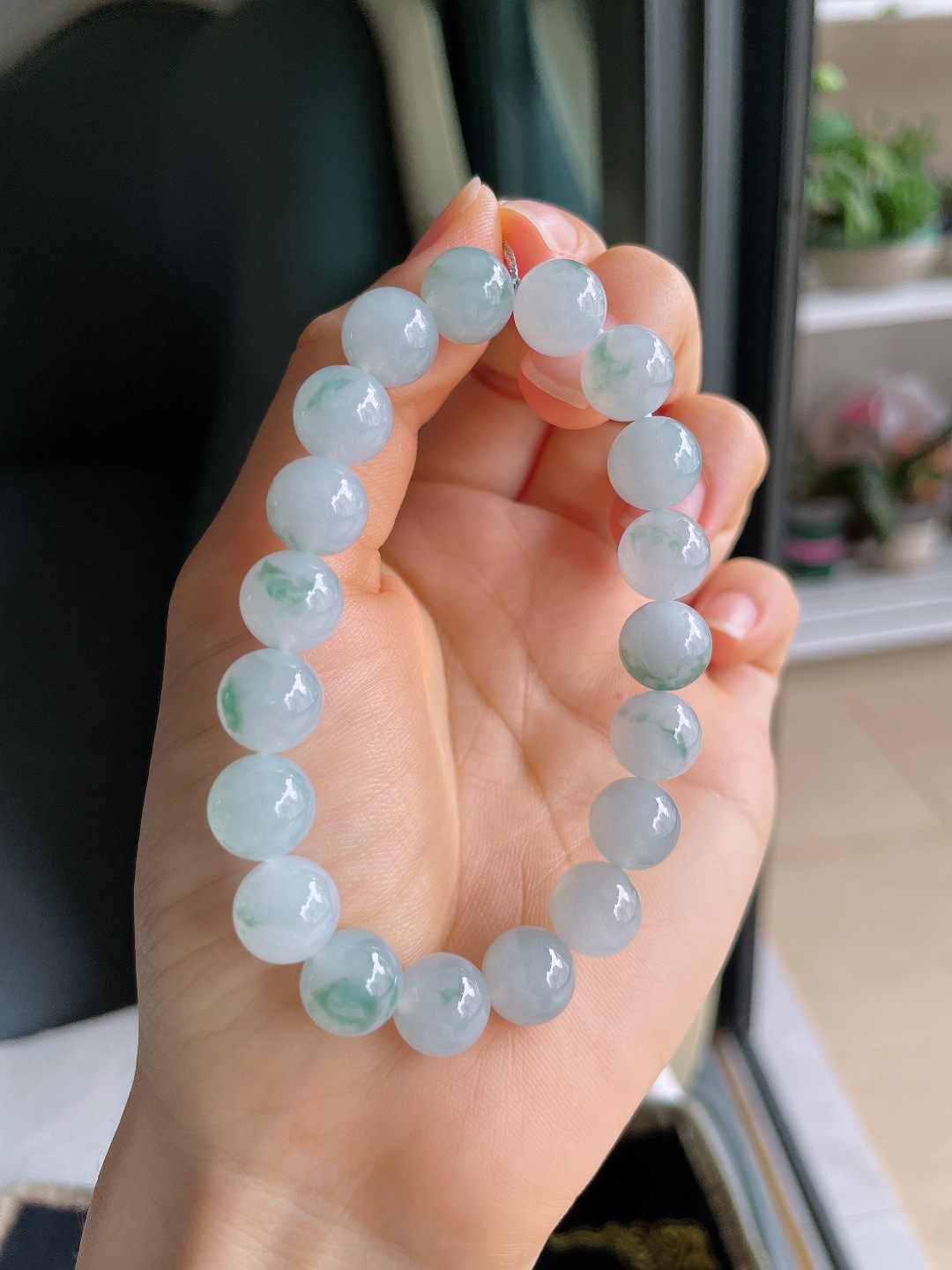 ️缅甸天然翡翠A货，冰飘花手串，尺寸：10mm。【编4186】