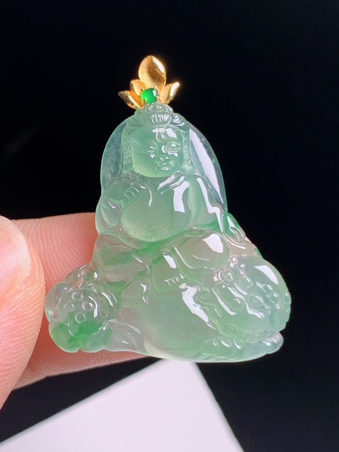冰飘绿文殊菩萨观音吊坠，种水冰透翠色灵动，雕工精细祥瑞护身 裸石24.8-23-4.6 整体29.5