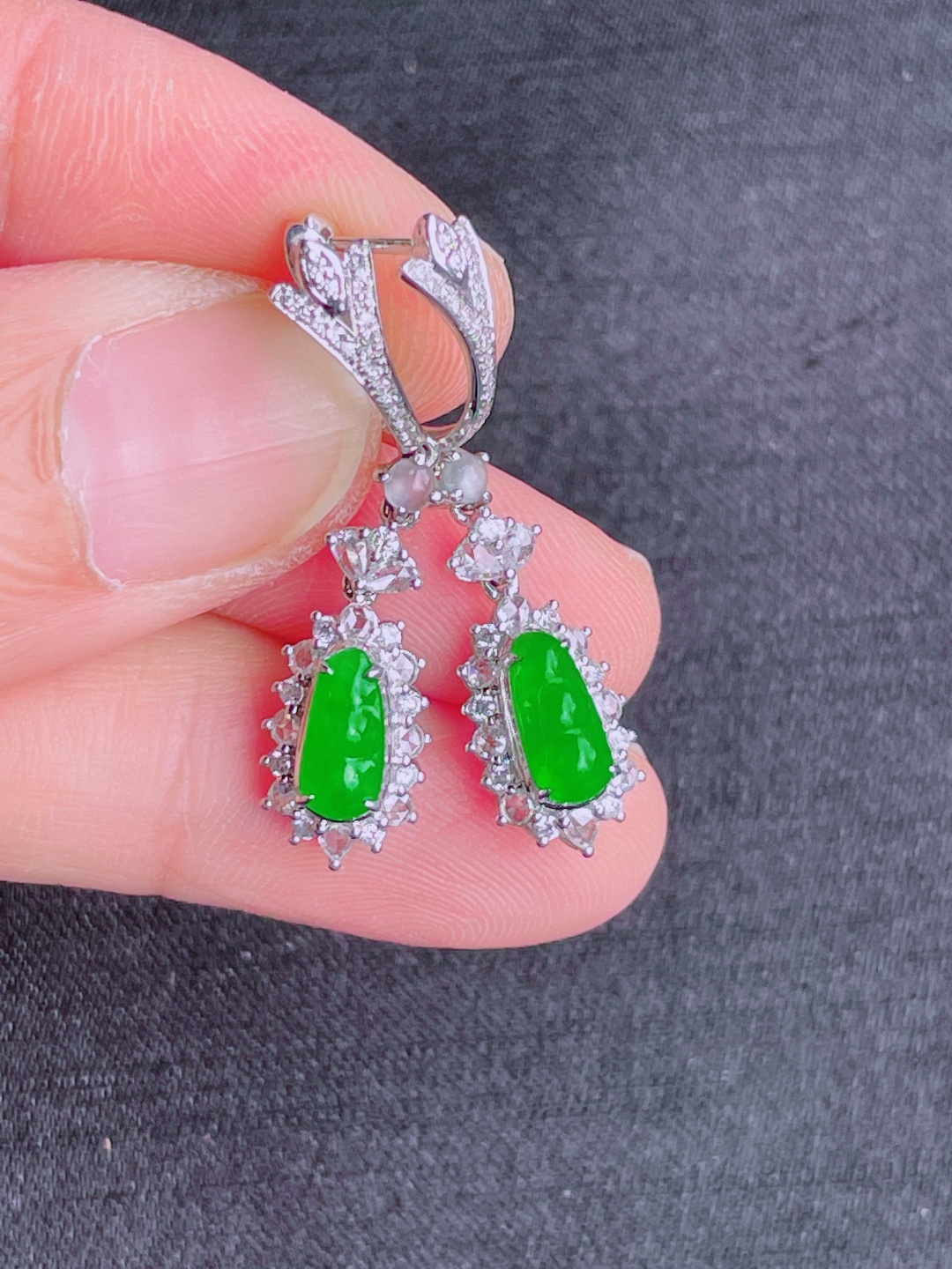 ️高冰绿福豆耳坠，晶莹剔透，新颖时尚，无裂，9-4.5-3