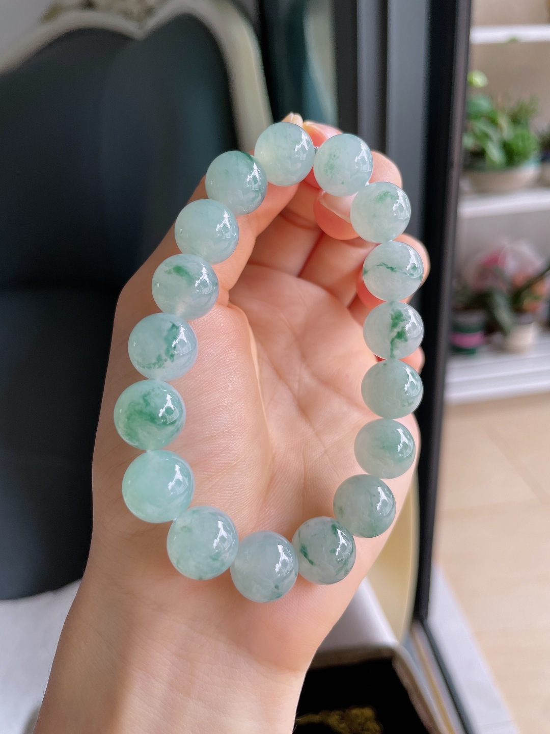 缅甸天然翡翠A货，冰飘花手串，尺寸：12.5mm。【编4033】