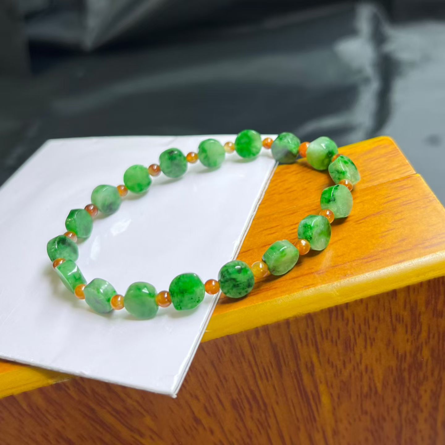 ️ 特色无事牌手串，色辣，设计精美，直径卡7.2mm，厚度卡3mm-3.7mm，有18颗无事牌
