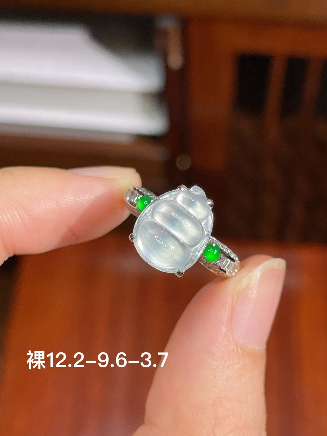冰种豆子戒指 无裂，18k金镶嵌，12.2-9.6-3.7