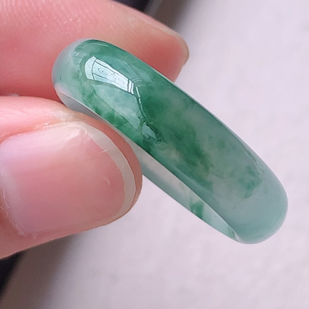 冰飘花戒圈细腻饱满，寓意好品相佳，5.8-3.8-25.5