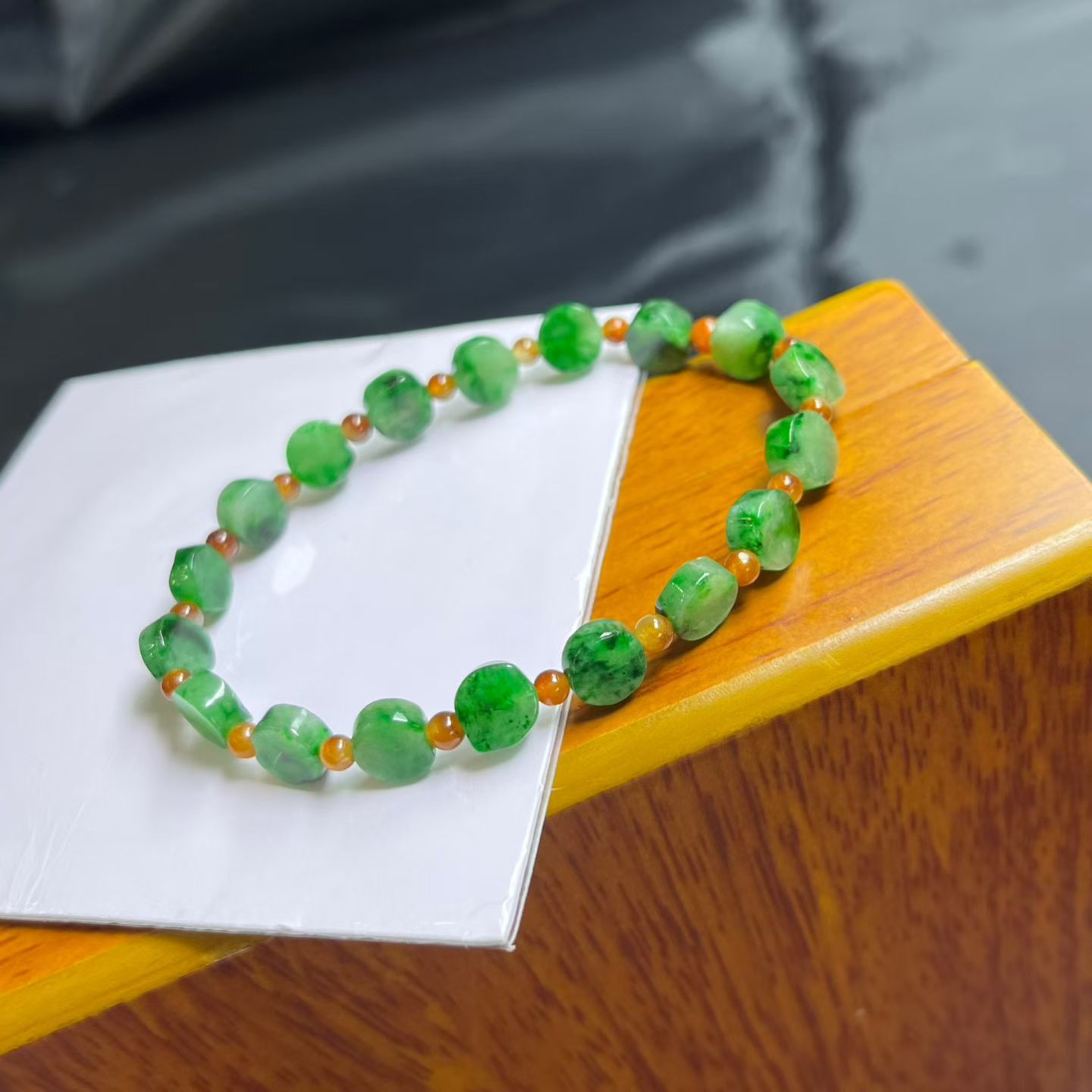 ️ 特色无事牌手串，色辣，设计精美，直径卡7.2mm，厚度卡3mm-3.7mm，有18颗无事牌