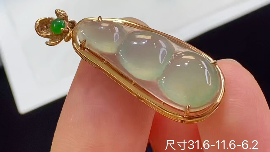 ️ 18k金+钻福豆吊坠，无裂，31.6-11.6-6.2