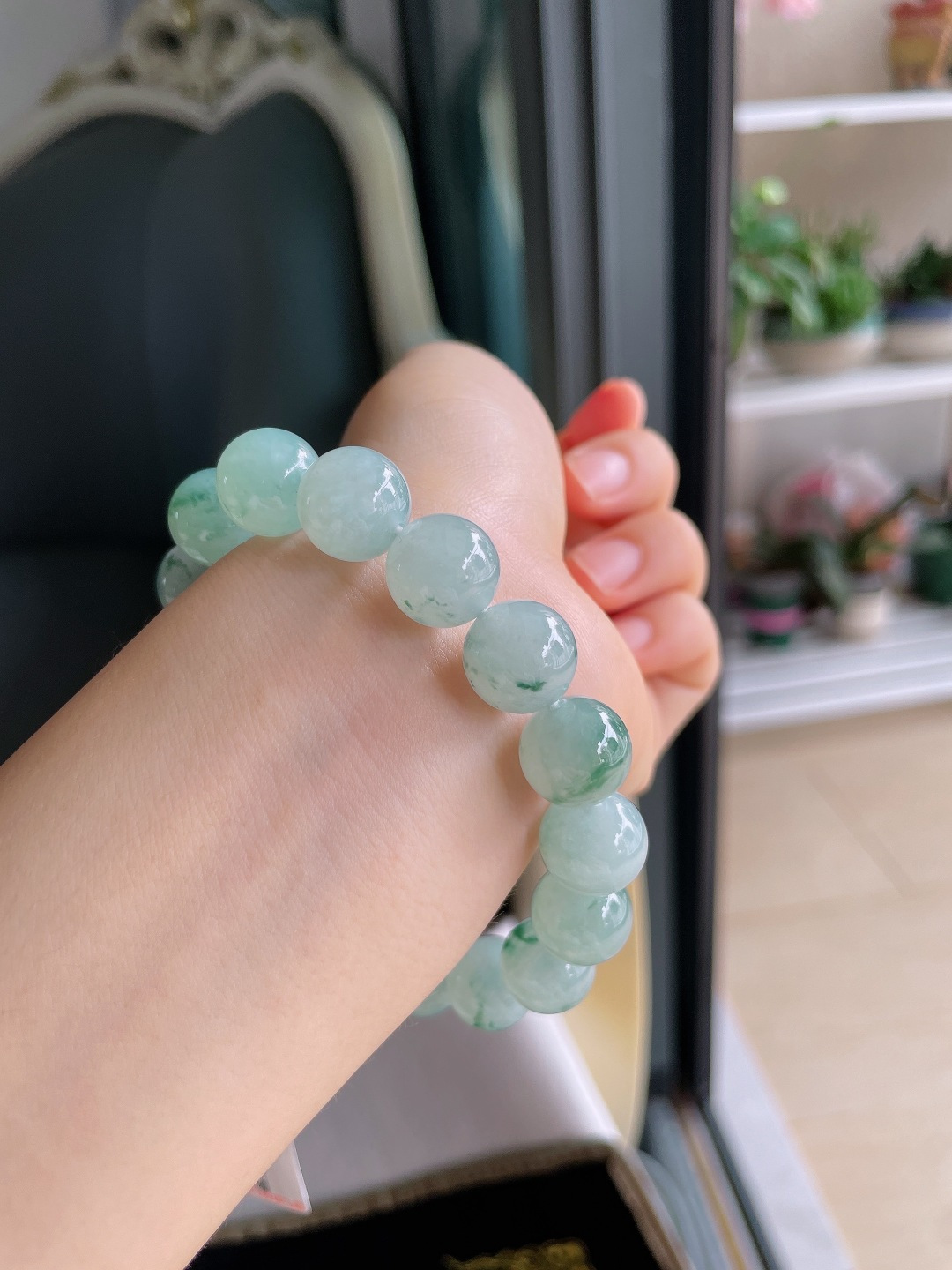 缅甸天然翡翠A货，冰飘花手串，尺寸：12.5mm。【编4033】