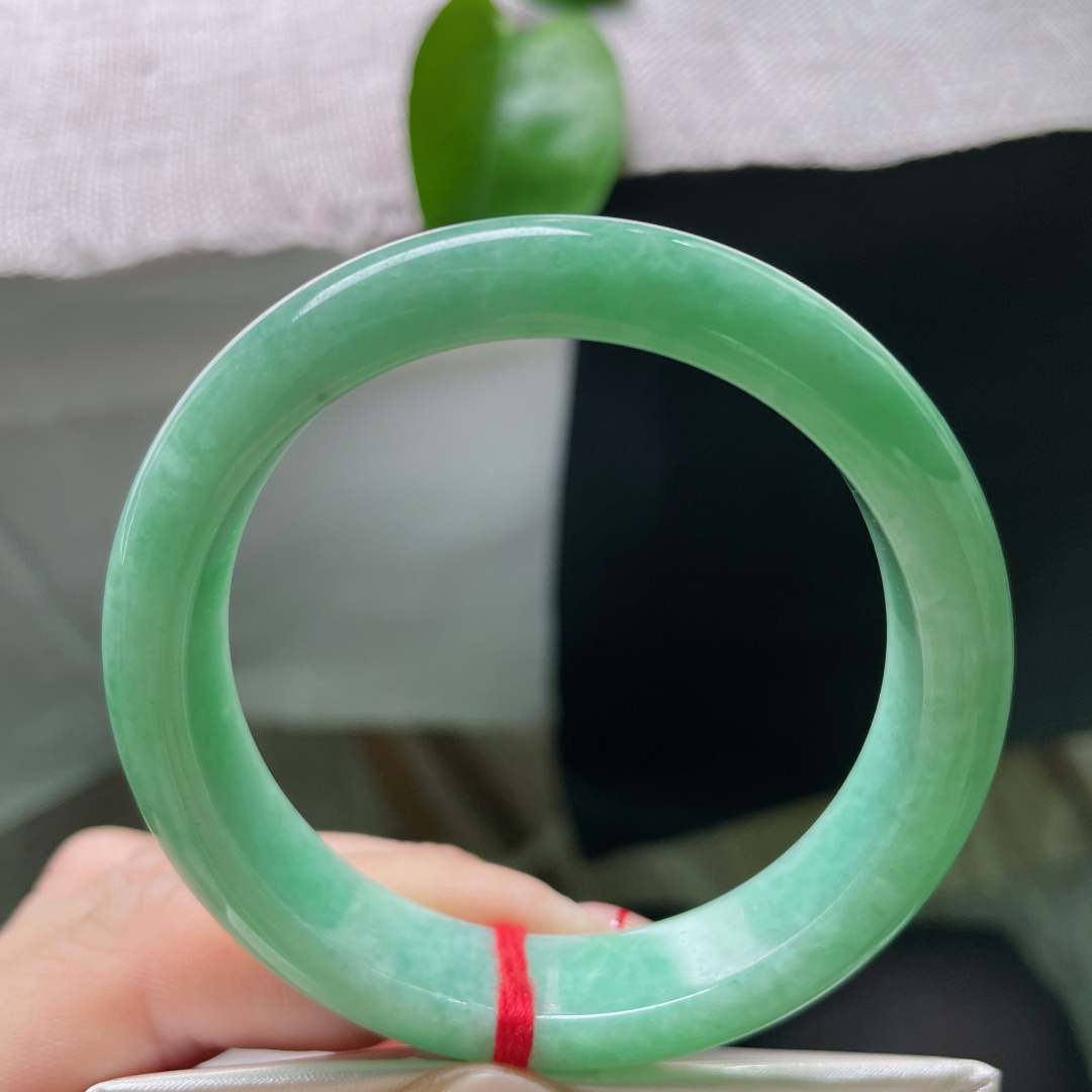 52.8/12.9/7.8，豆绿正圈，无裂，色泽清新柔和，上手清爽舒适，尽显干净恬淡之感。ss530