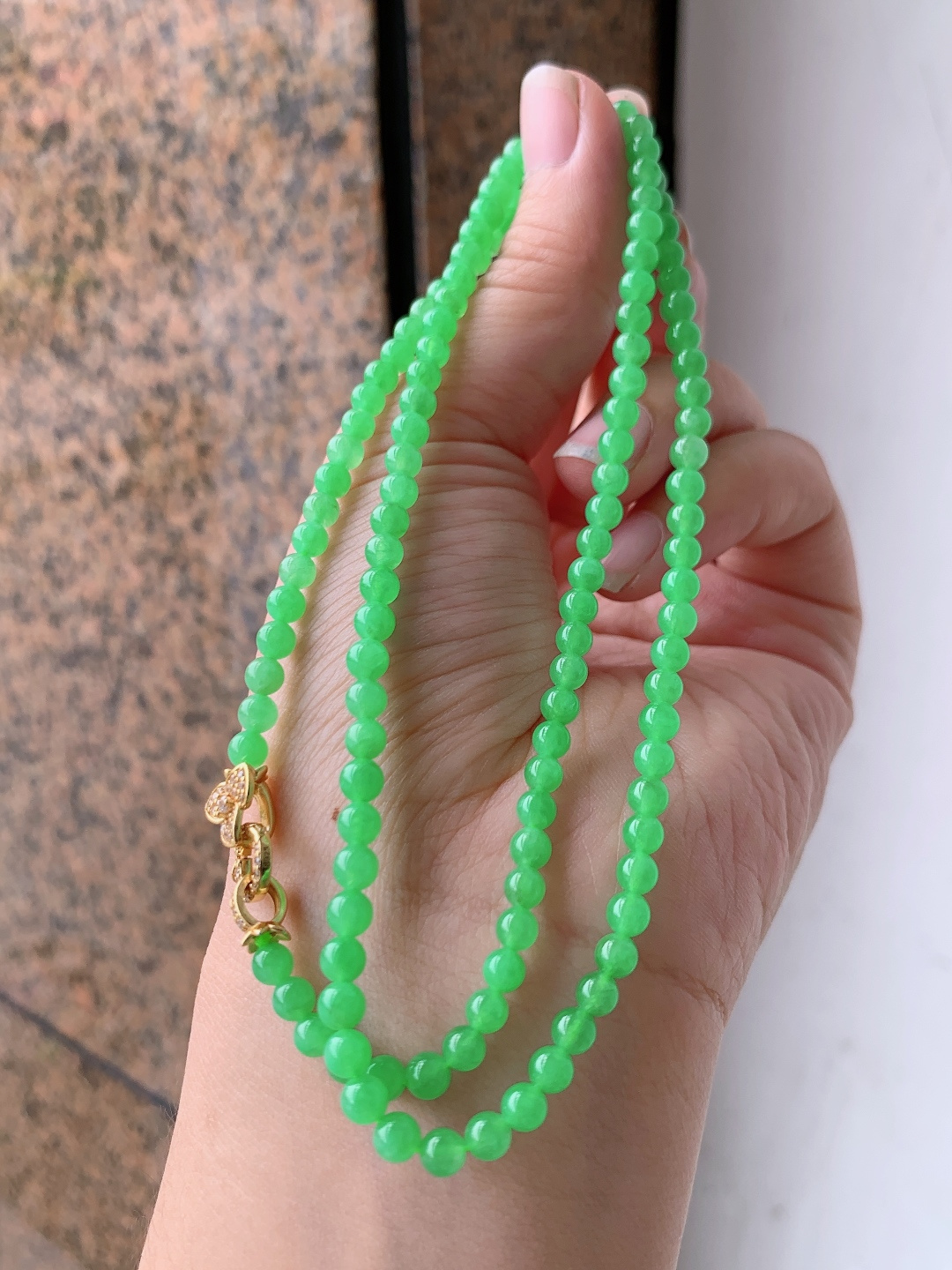 阳绿小米珠链，翠色明艳珠串玲珑，金扣点缀轻奢显贵卡4.1