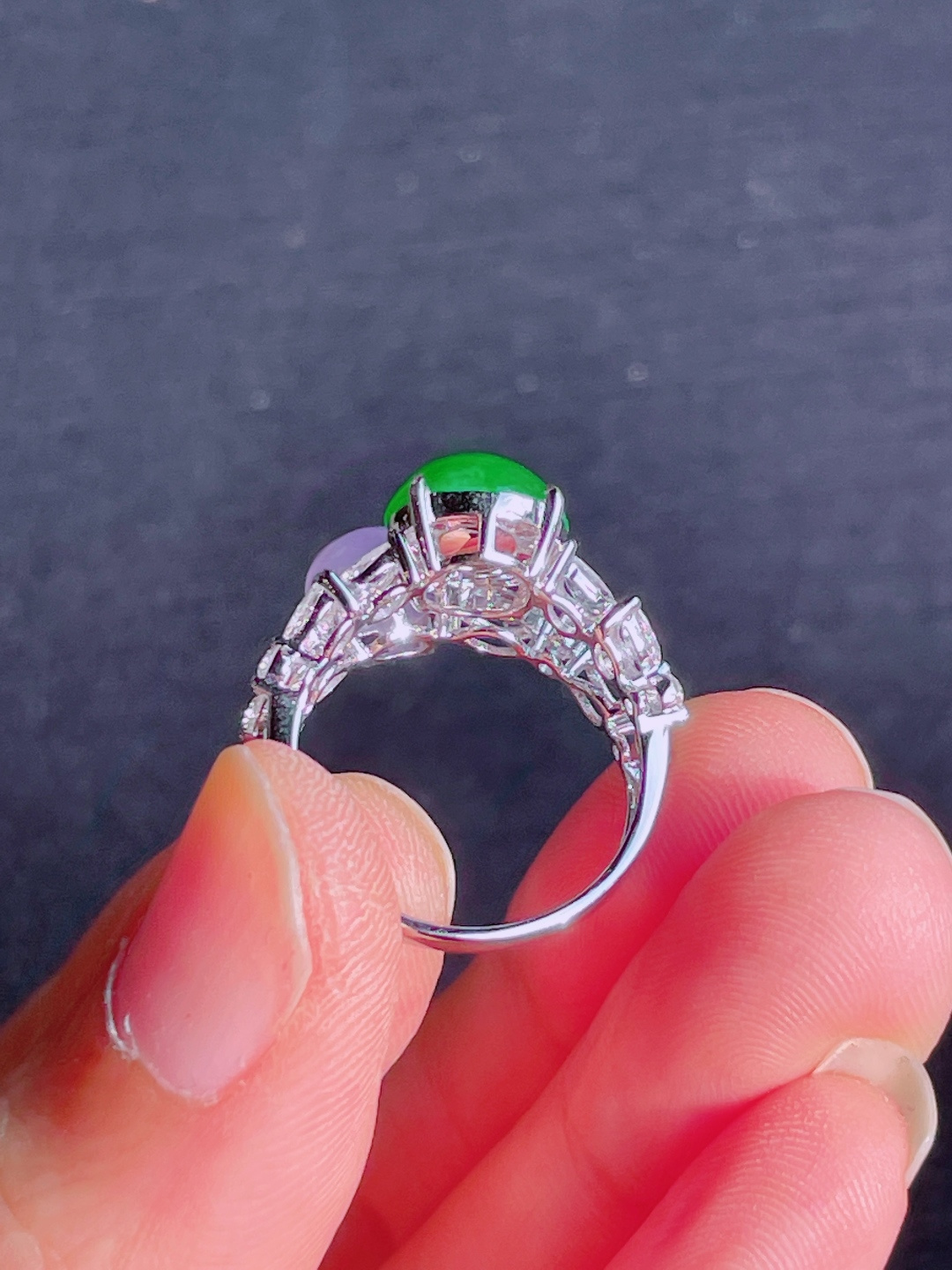 ️绿蛋面戒指 晶莹剔透，新颖时尚，无裂，9-8-6