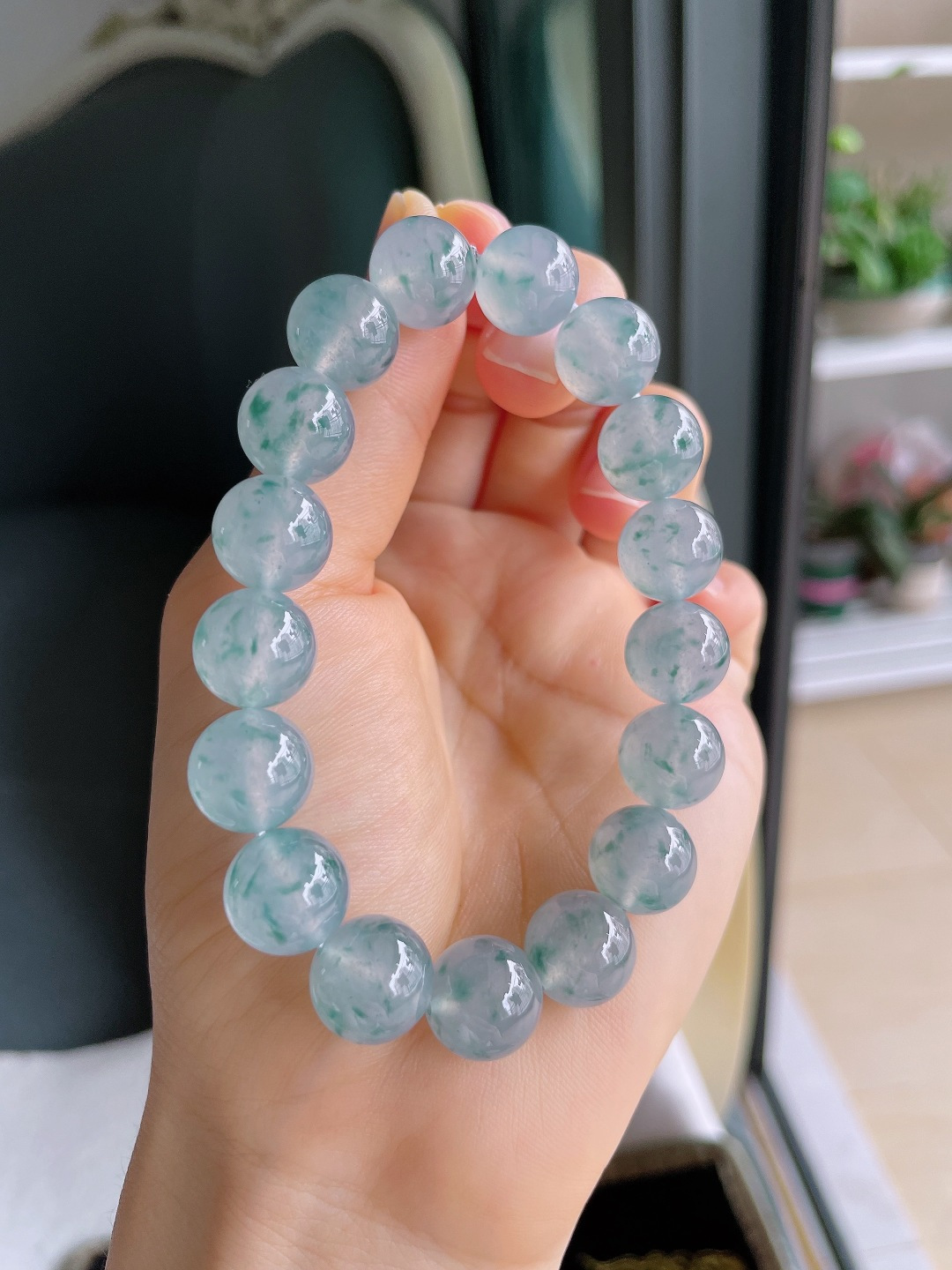 ️，天然翡翠A货，冰种飘花手串，尺寸：11.8mm。【编4208】