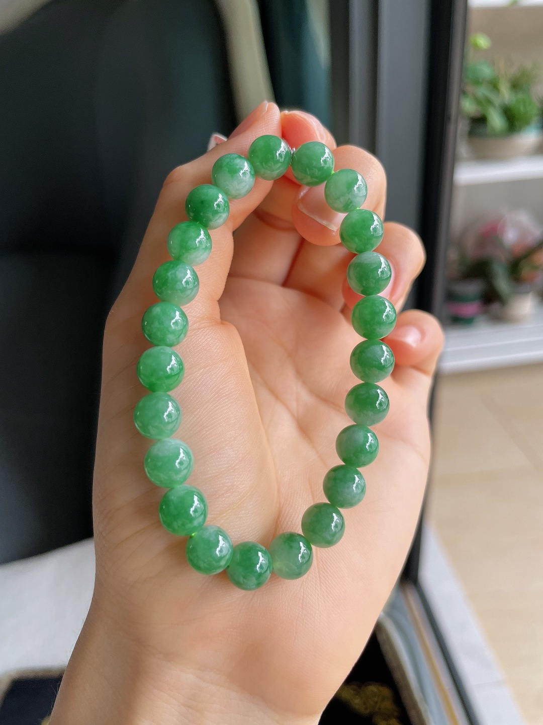 ️，天然翡翠A货，冰满绿手串，尺寸：8mm。【编3735】