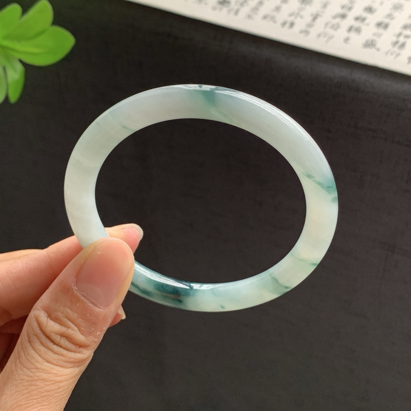 071708FN 飘花圆条翡翠手镯 54-7.5-7.4