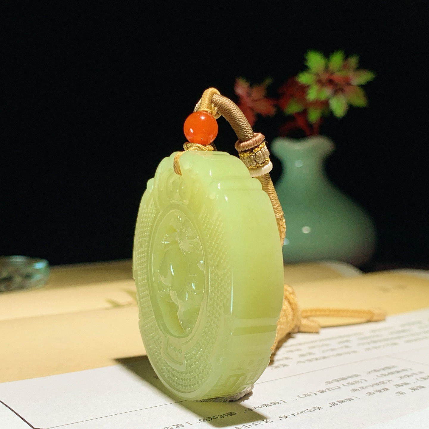 新疆和田玉若羌黄口料仿古龙挂件 尺寸50/10重57克，玉质细腻油润 底色纯净 脂粉好，品质好！lt260718
