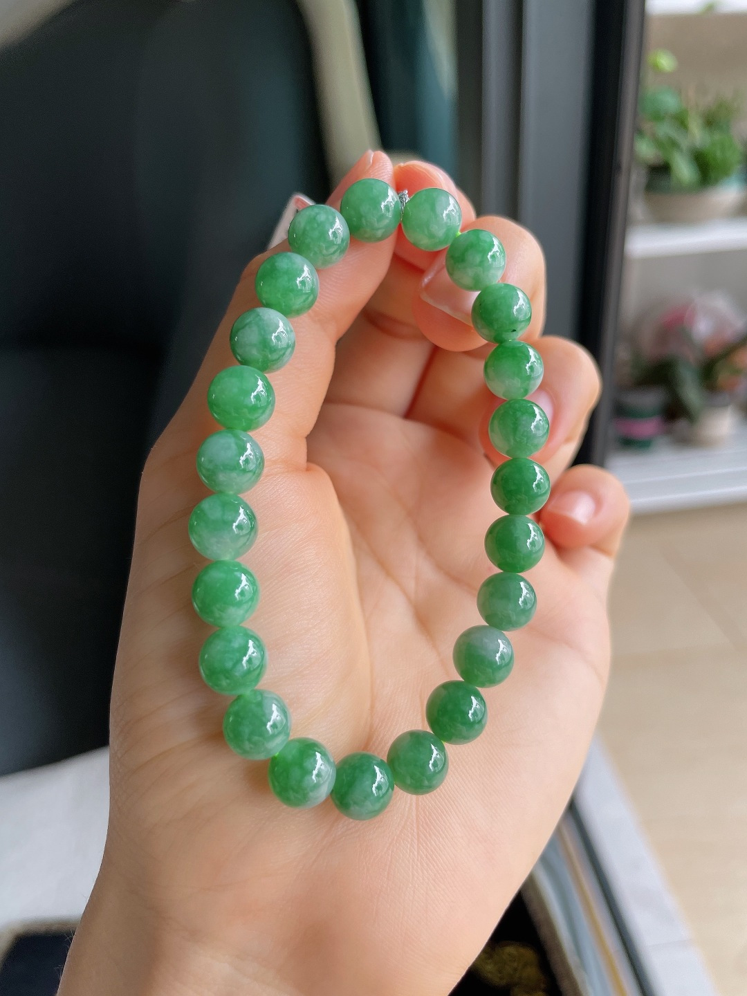 ️，天然翡翠A货，冰满绿手串，尺寸：8mm。【编3735】