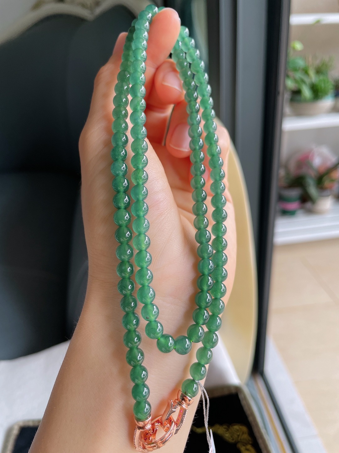 ️天然翡翠A货，冰蓝水珠链，尺寸：5.8mm109颗。【编4335】