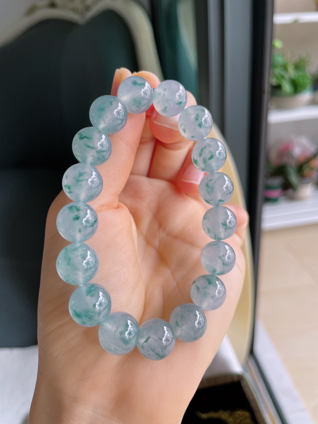 ️，天然翡翠A货，冰种飘花手串，尺寸：11.8mm。【编4208】