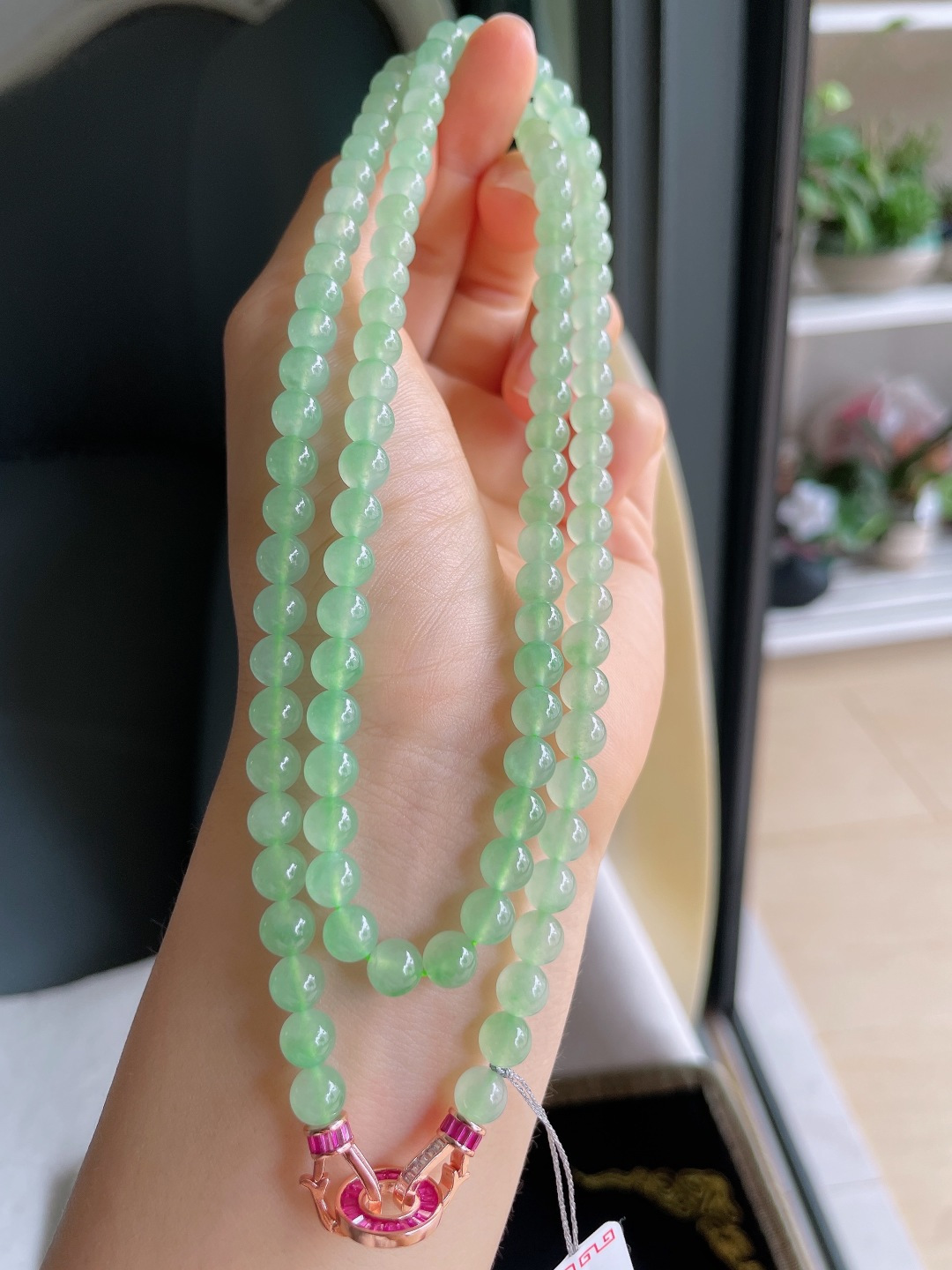 天然翡翠A货，冰满绿冰晴底珠链，尺寸：6.1mm108颗。【编4406】