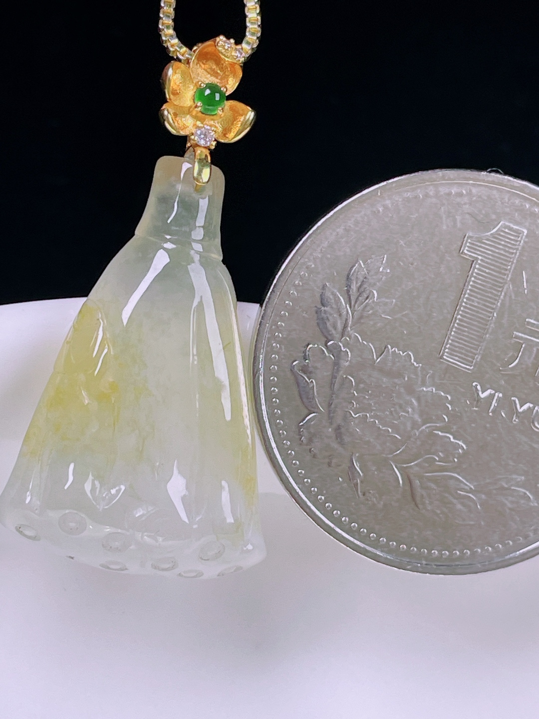 ️冰黄莲藕，老种起光，细底通透，尺寸：32.6裸石24.8/16.8/5.3mm0718