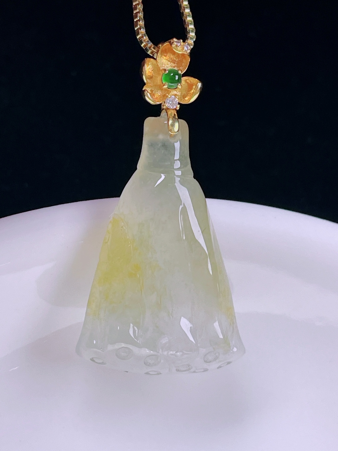 ️冰黄莲藕，老种起光，细底通透，尺寸：32.6裸石24.8/16.8/5.3mm0718
