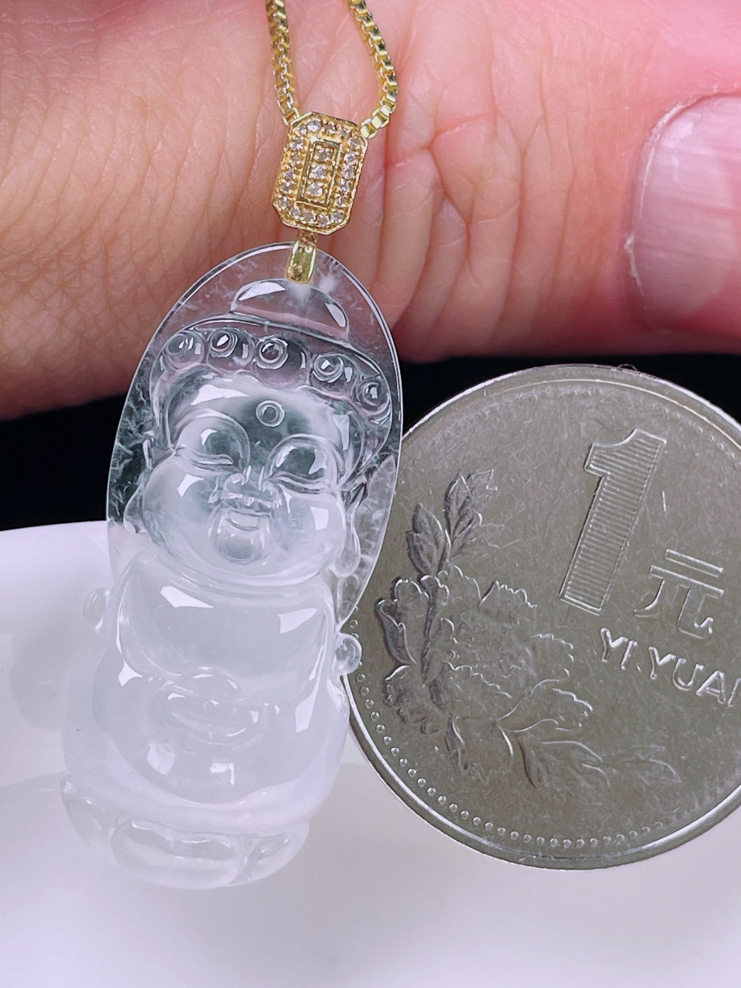 白冰宝宝佛，老种起光，细底通透，尺寸：37.7裸石31.3/13.7/6mm0718